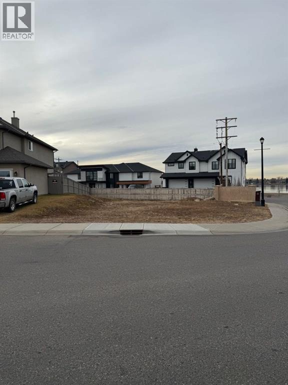 467 East Lakeview Road, Chestermere, Alberta  T1X 0A2 - Photo 2 - A2270981