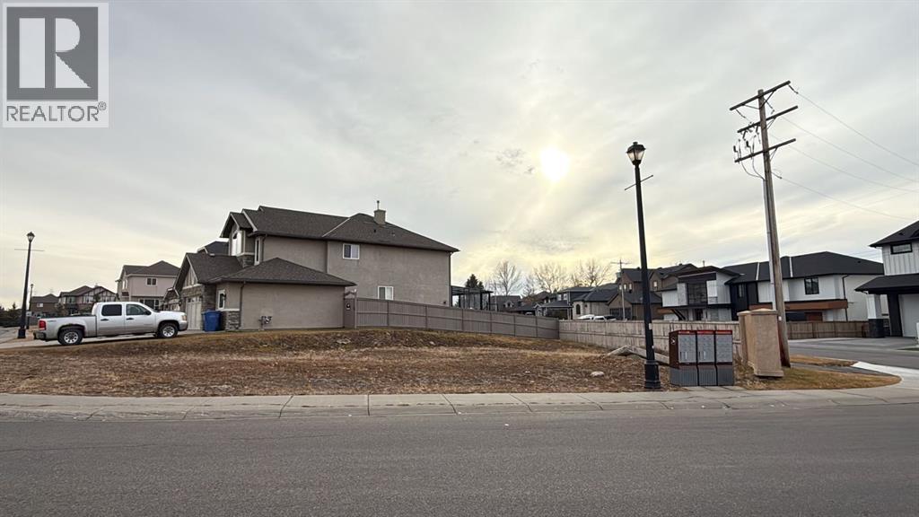 467 East Lakeview Road, Chestermere, Alberta  T1X 0A2 - Photo 5 - A2270981