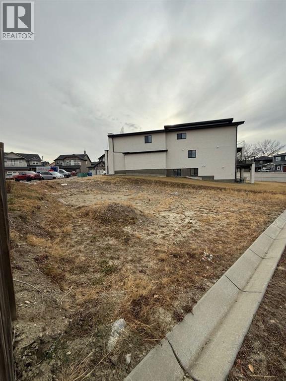 107 East Lakeview Place, Chestermere, Alberta  T1X 0A2 - Photo 4 - A2270978