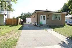 53 Sutherland Avenue, Brampton (Madoc), Ontario  L6V 2H6 - Photo 3 - W12608446