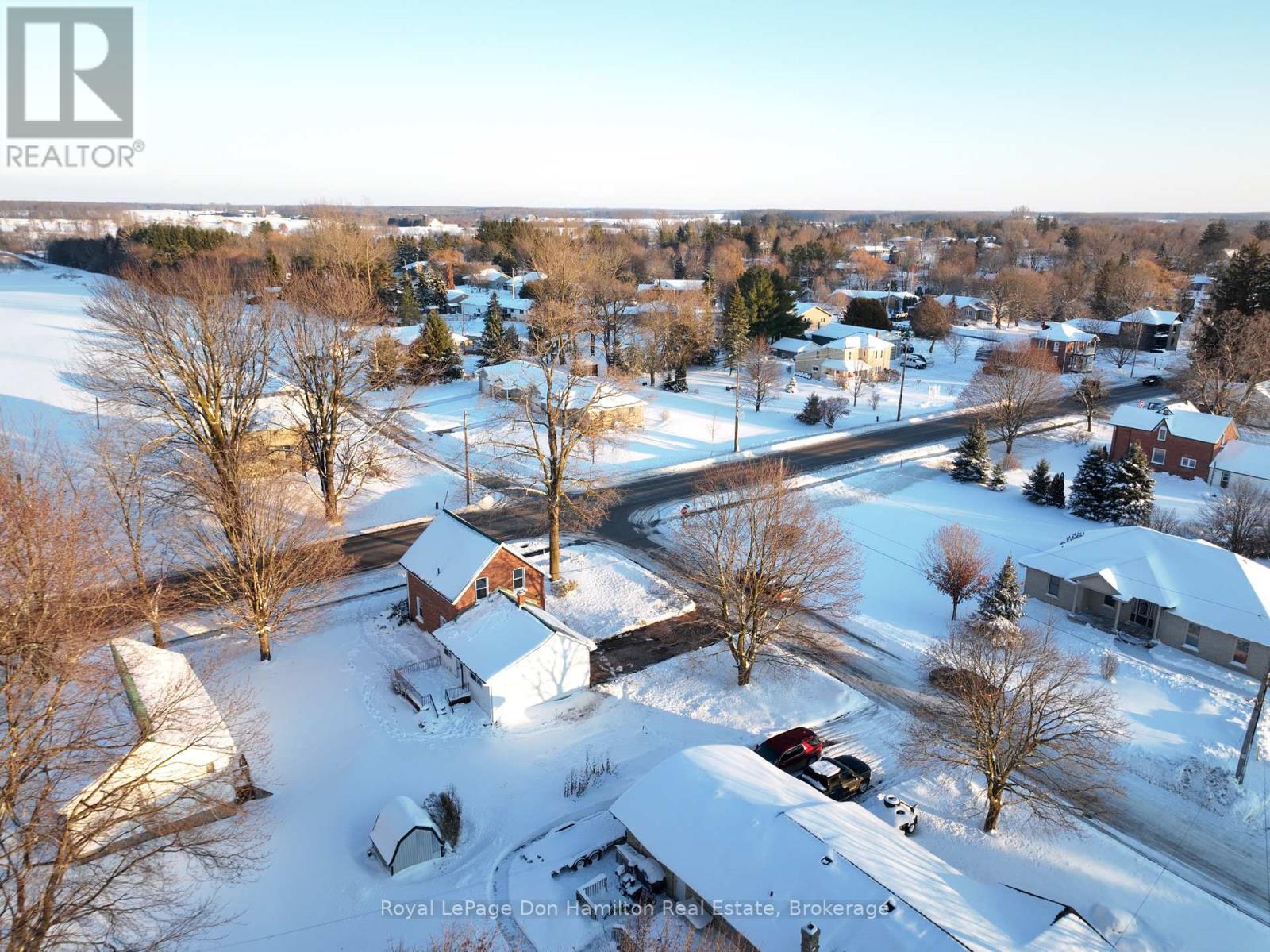 3049 Queen Street, Howick, Ontario  N0G 1V0 - Photo 2 - X12608490