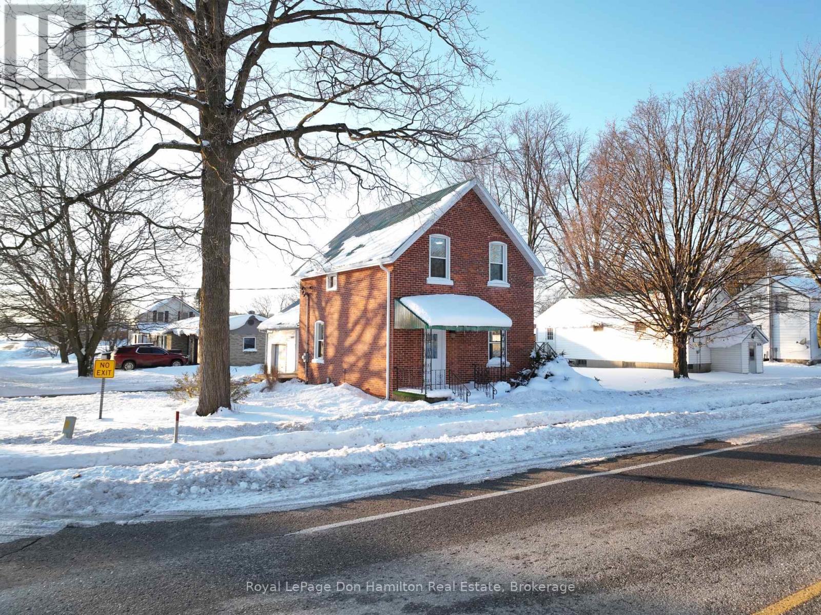 3049 Queen Street, Howick, Ontario  N0G 1V0 - Photo 3 - X12608490