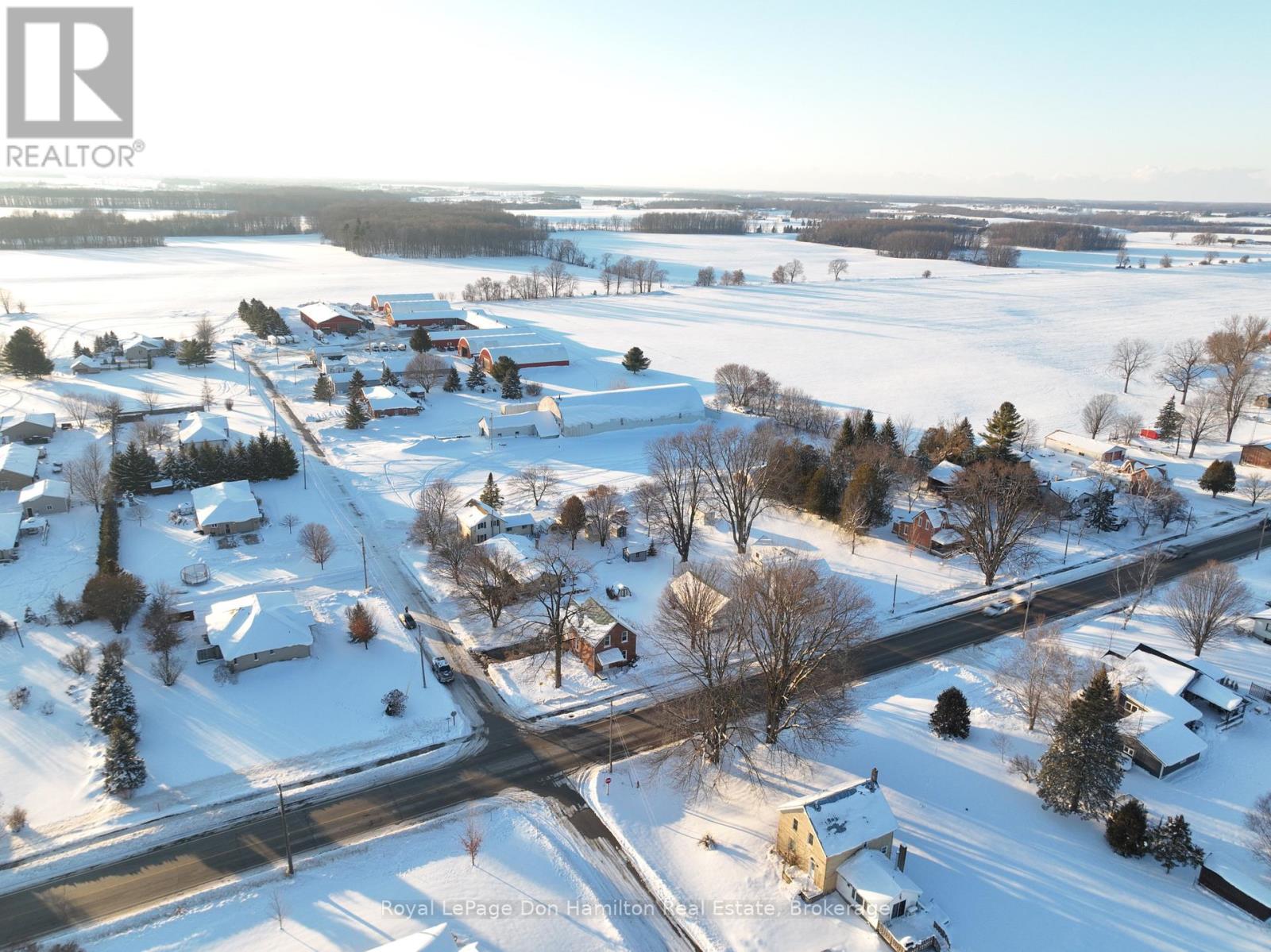 3049 Queen Street, Howick, Ontario  N0G 1V0 - Photo 44 - X12608490