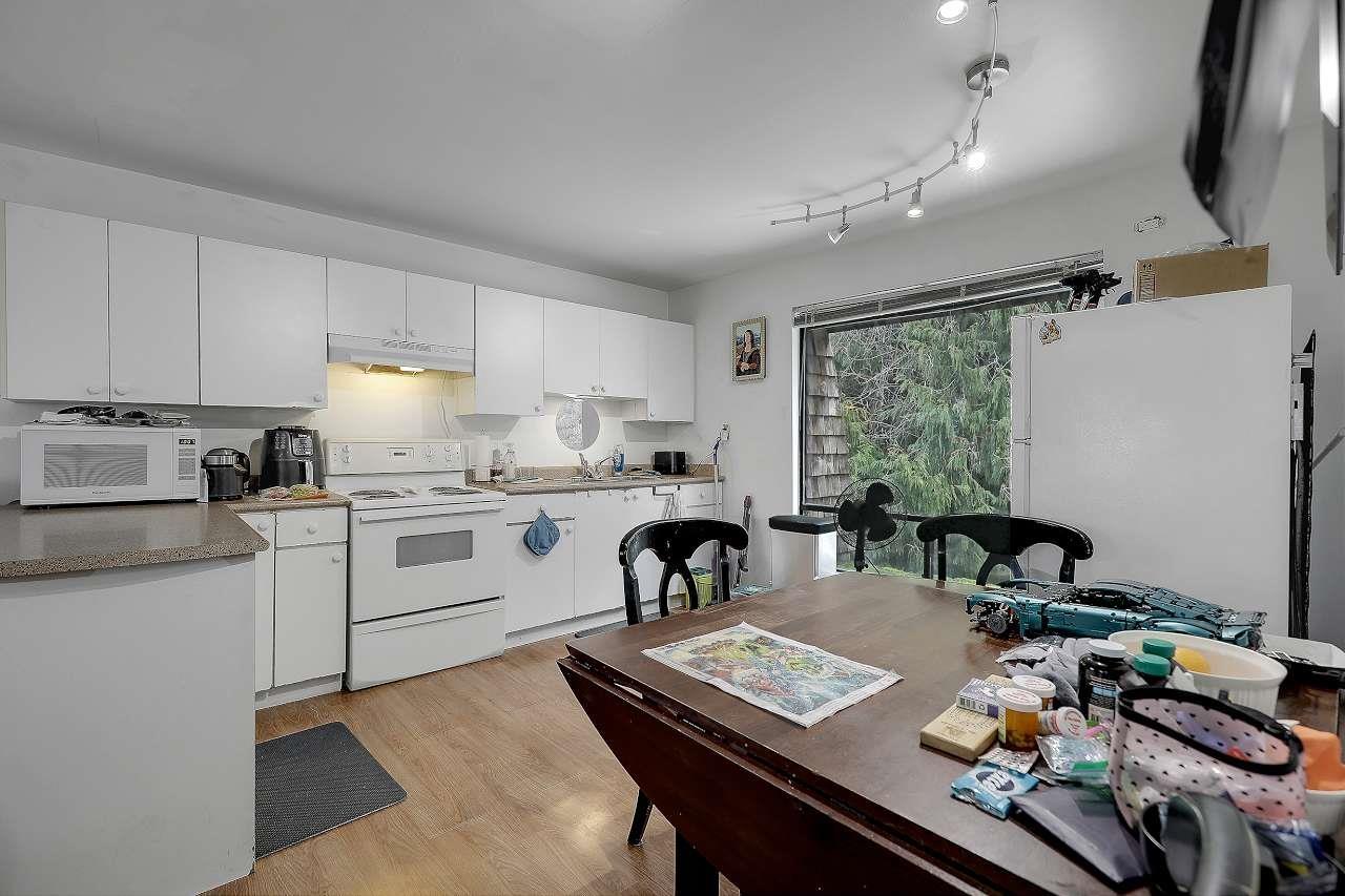 10956 128a Street, Surrey, British Columbia  V3T 3G2 - Photo 2 - R3072453