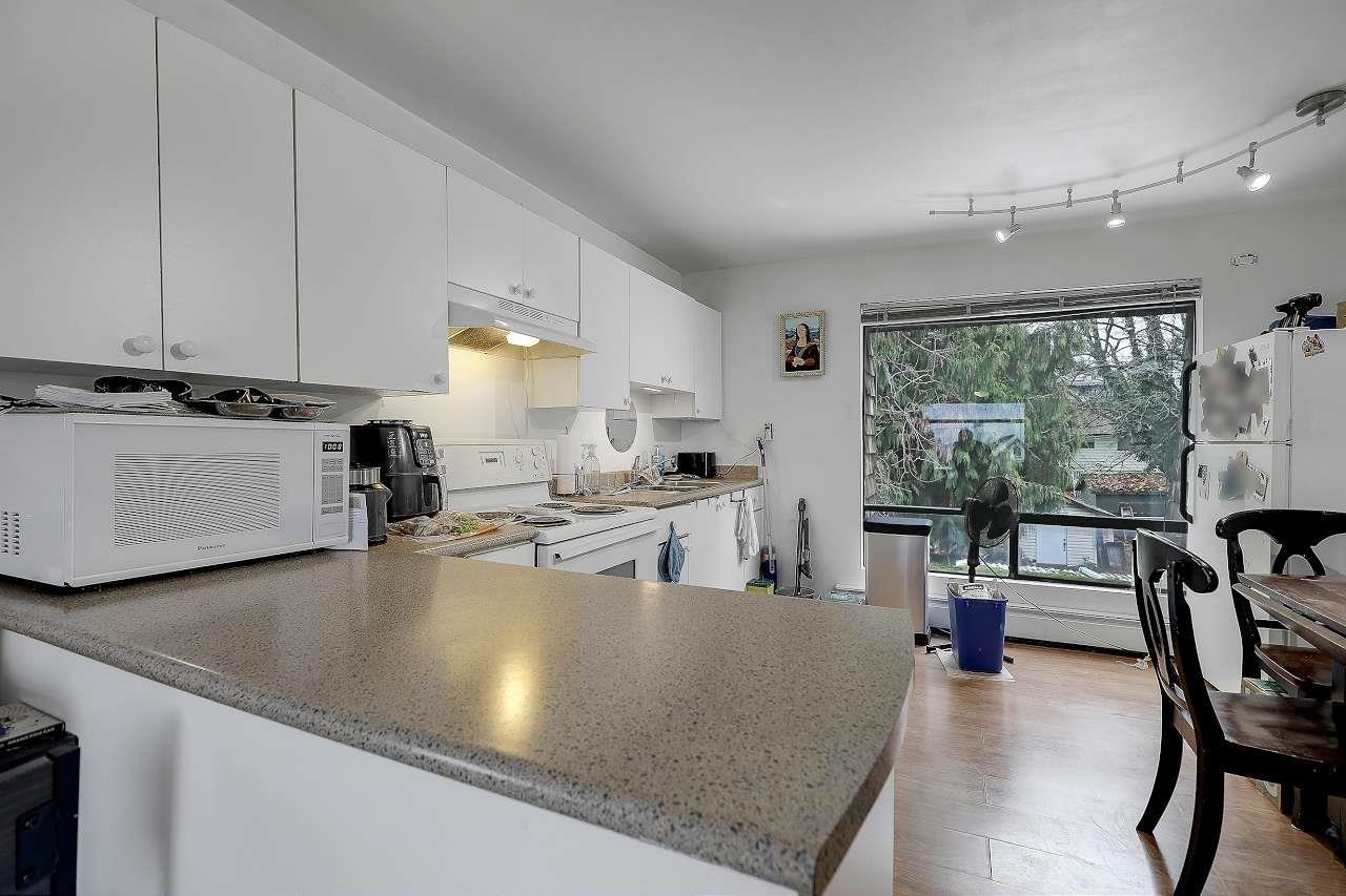 10956 128a Street, Surrey, British Columbia  V3T 3G2 - Photo 3 - R3072453