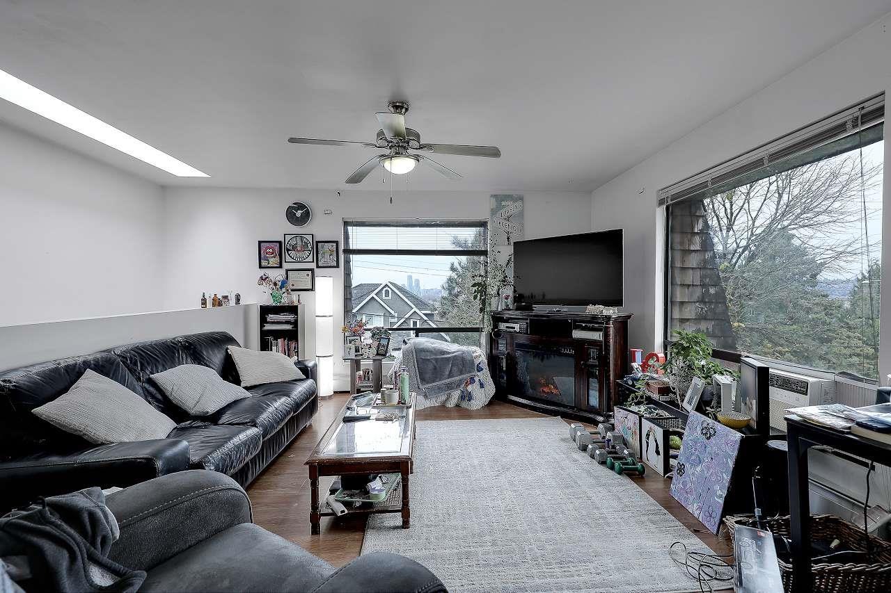 10956 128a Street, Surrey, British Columbia  V3T 3G2 - Photo 1 - R3072453