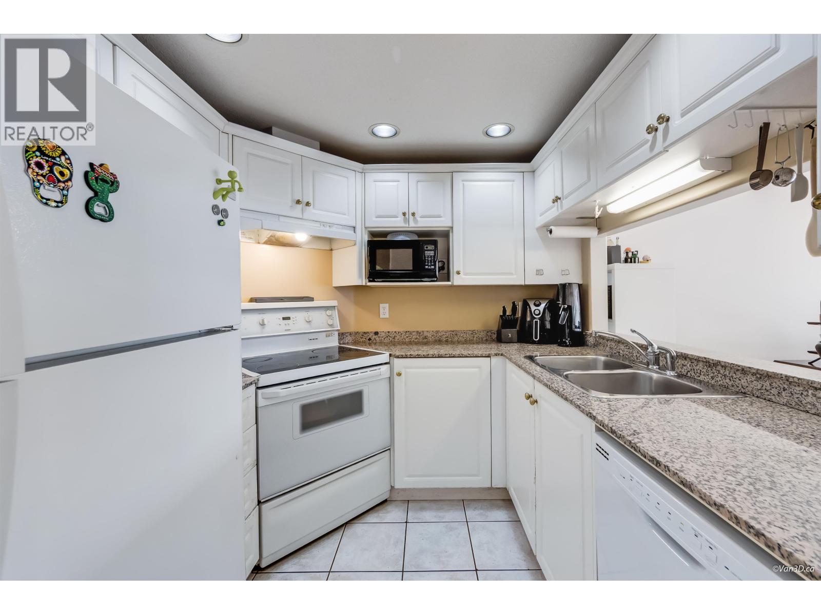 104 177 W 5th Street, North Vancouver, British Columbia V7M 1J6 - Photo 7 - R3061874