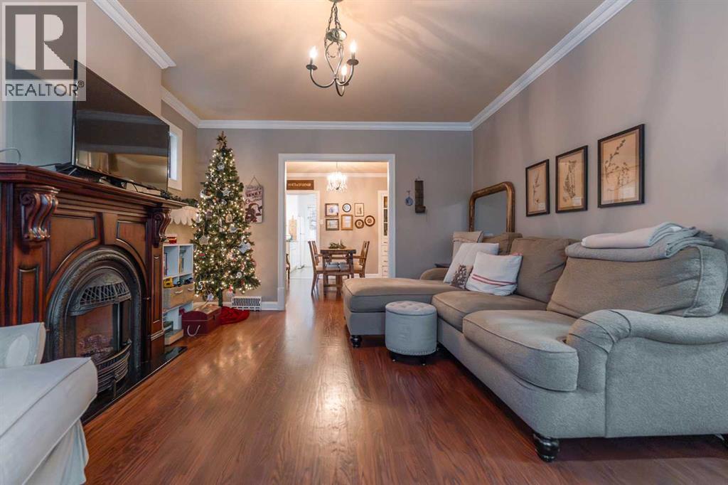 612 14 Street S, Lethbridge, Alberta  T1J 2Y3 - Photo 6 - A2272644