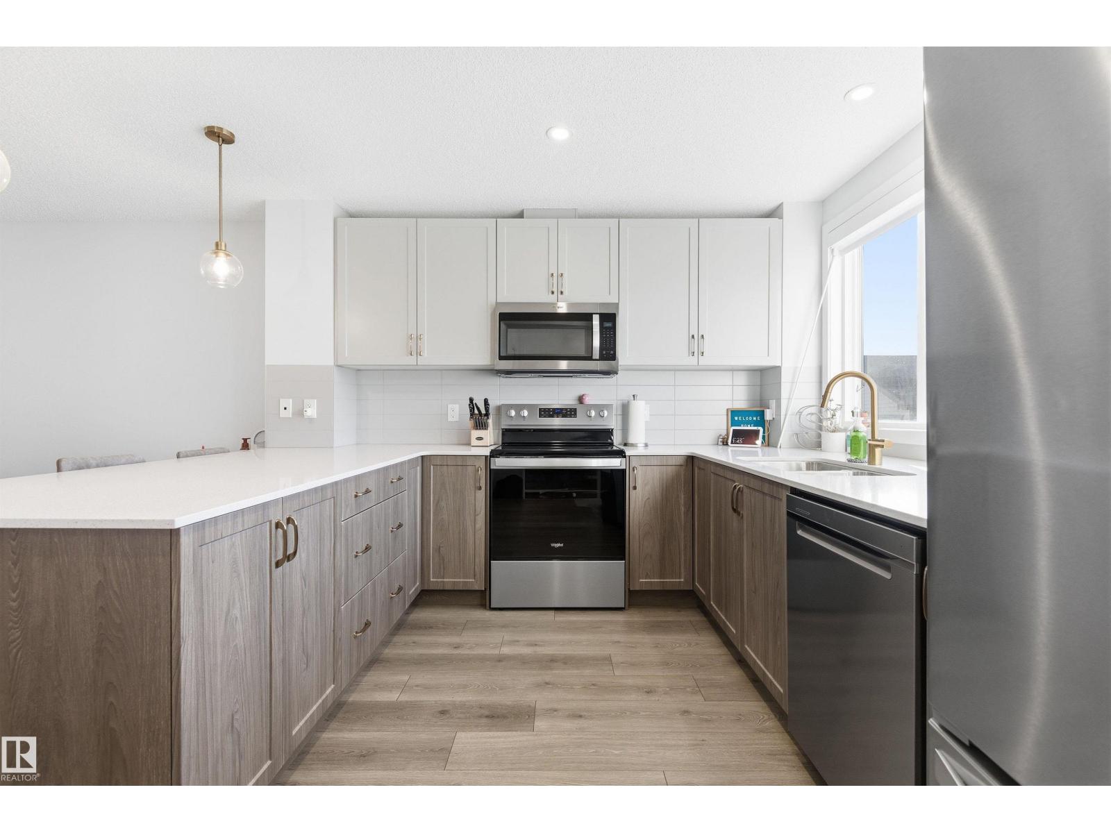 656 35 ST SW, Edmonton, Alberta