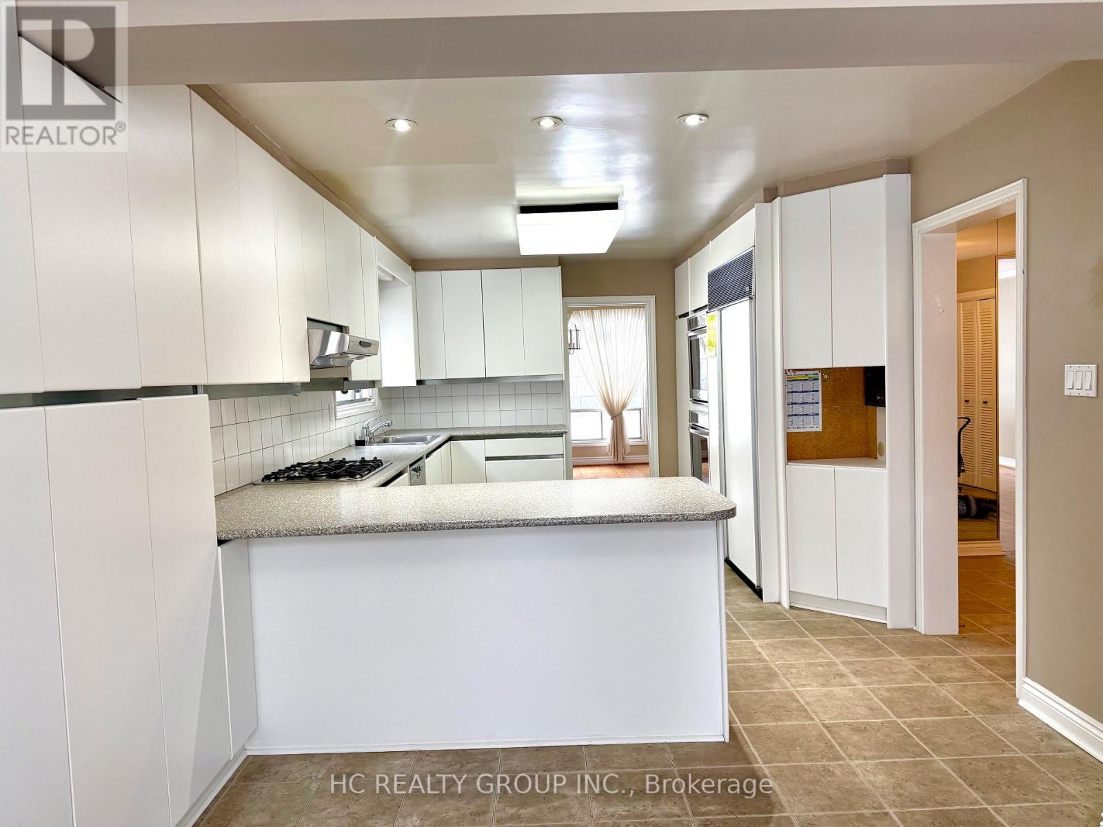 54 Kentland Crescent, Toronto, Ontario  M2M 2X6 - Photo 4 - C12608452