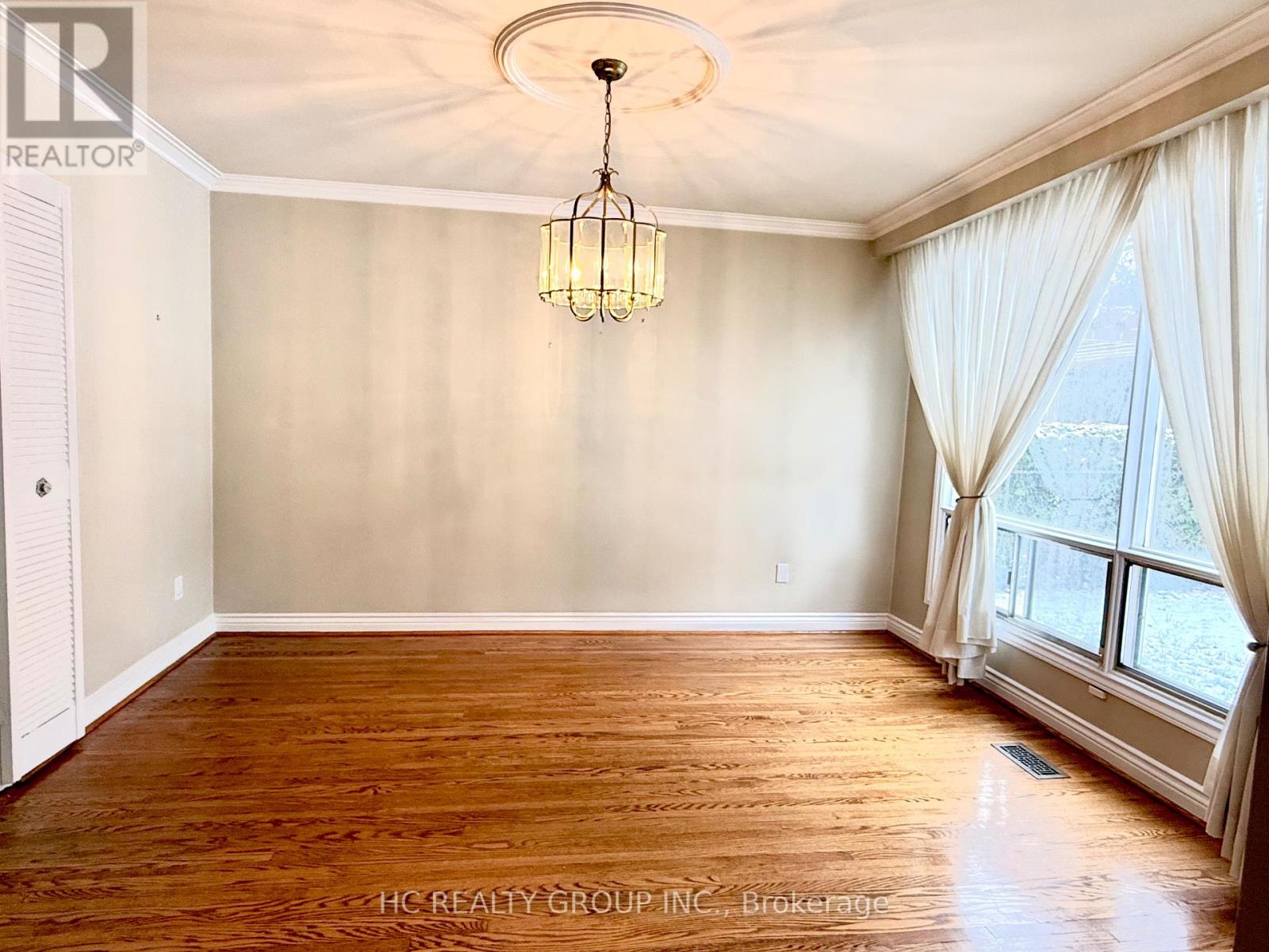 54 Kentland Crescent, Toronto, Ontario  M2M 2X6 - Photo 7 - C12608452