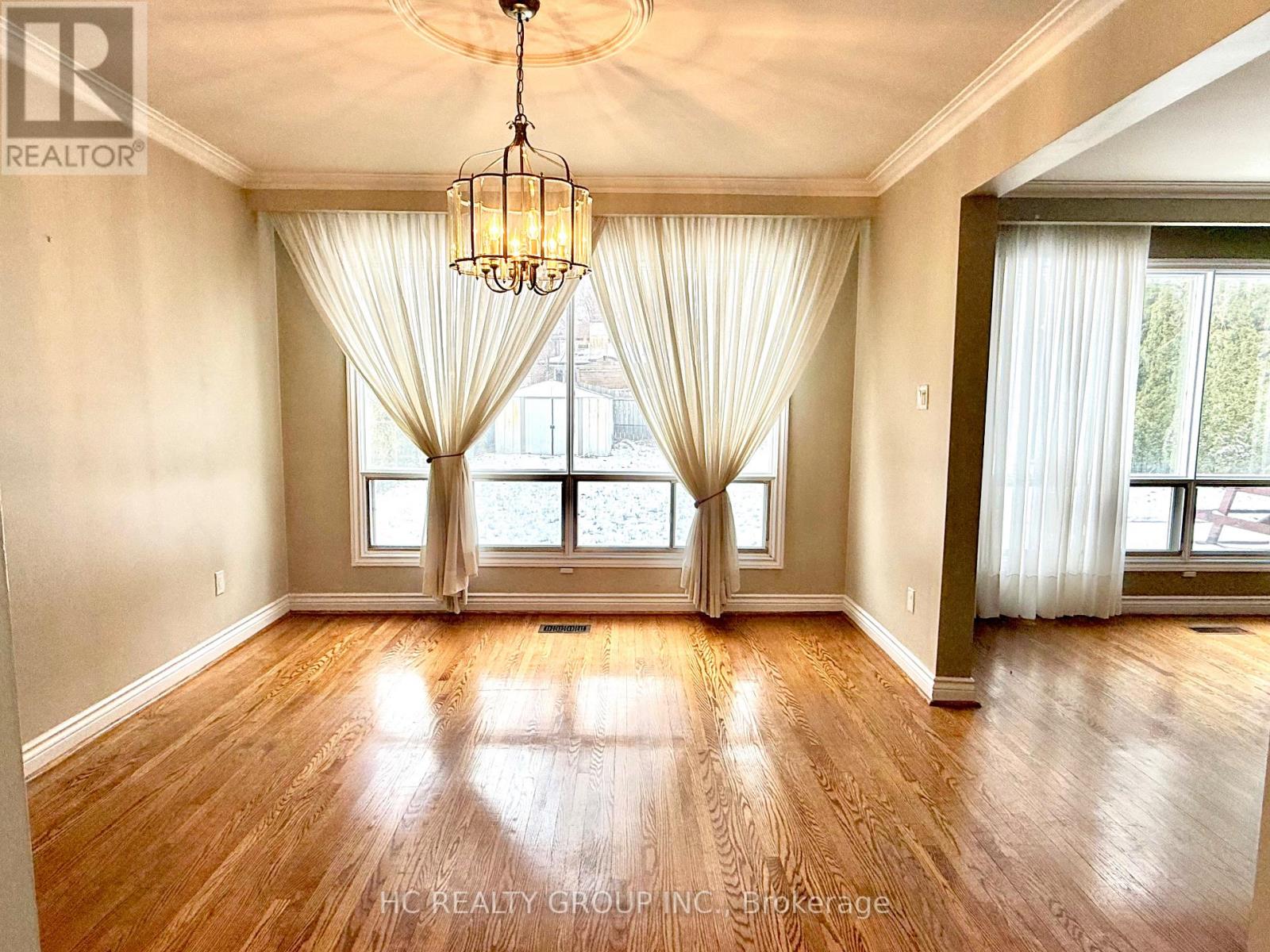 54 Kentland Crescent, Toronto, Ontario  M2M 2X6 - Photo 8 - C12608452