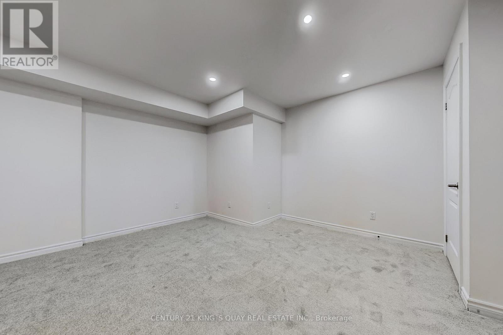 220 Karl Rose Trail, Newmarket, Ontario  L3X 3J3 - Photo 36 - N12608468