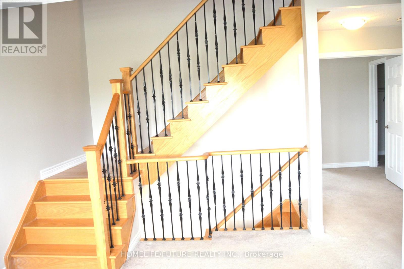 30 Paper Birch Drive, Markham, Ontario  L6B 0T5 - Photo 10 - N12608480