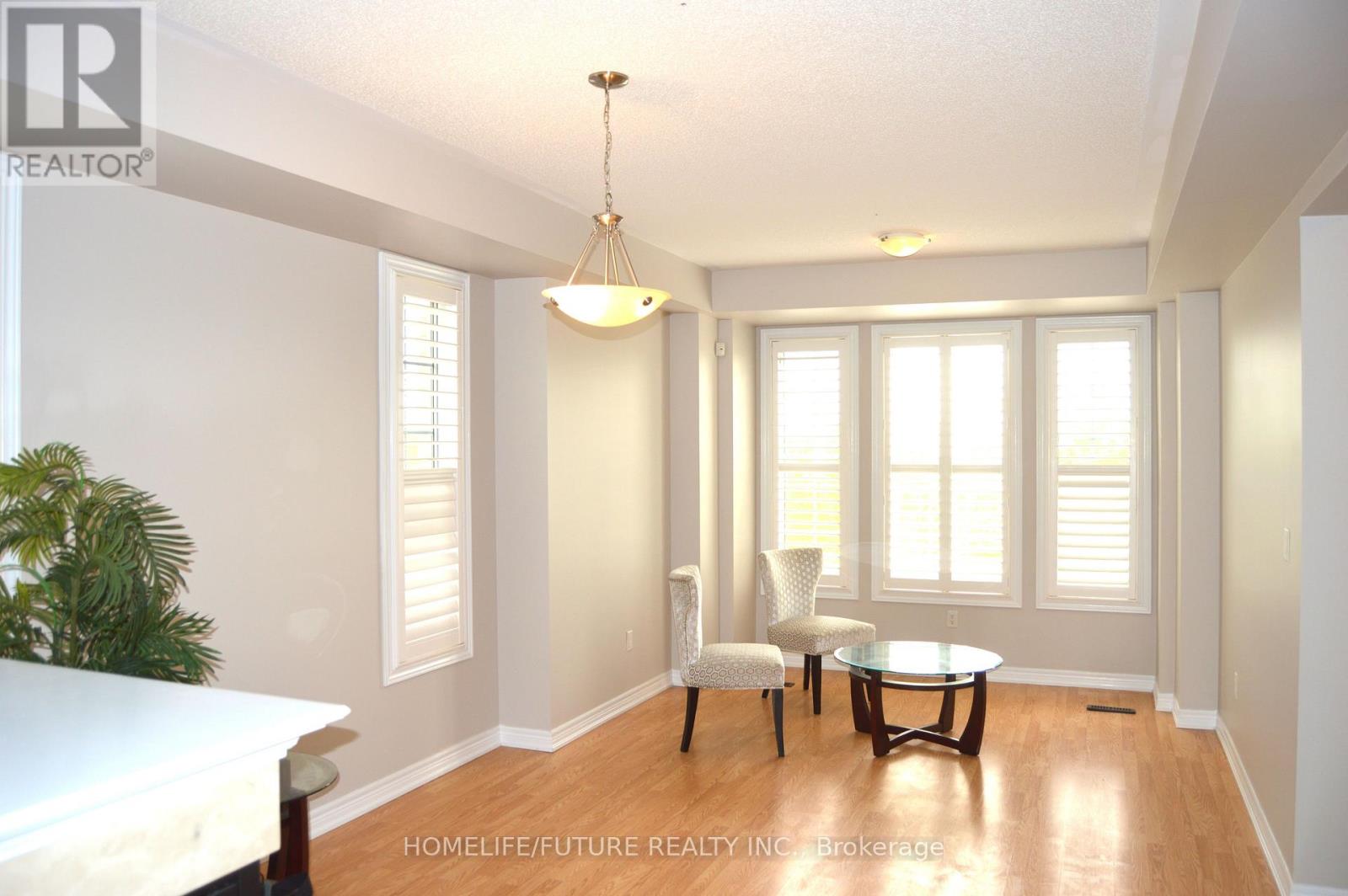 30 Paper Birch Drive, Markham, Ontario  L6B 0T5 - Photo 2 - N12608480