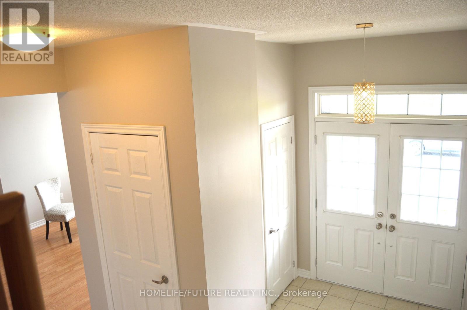 30 Paper Birch Drive, Markham, Ontario  L6B 0T5 - Photo 3 - N12608480