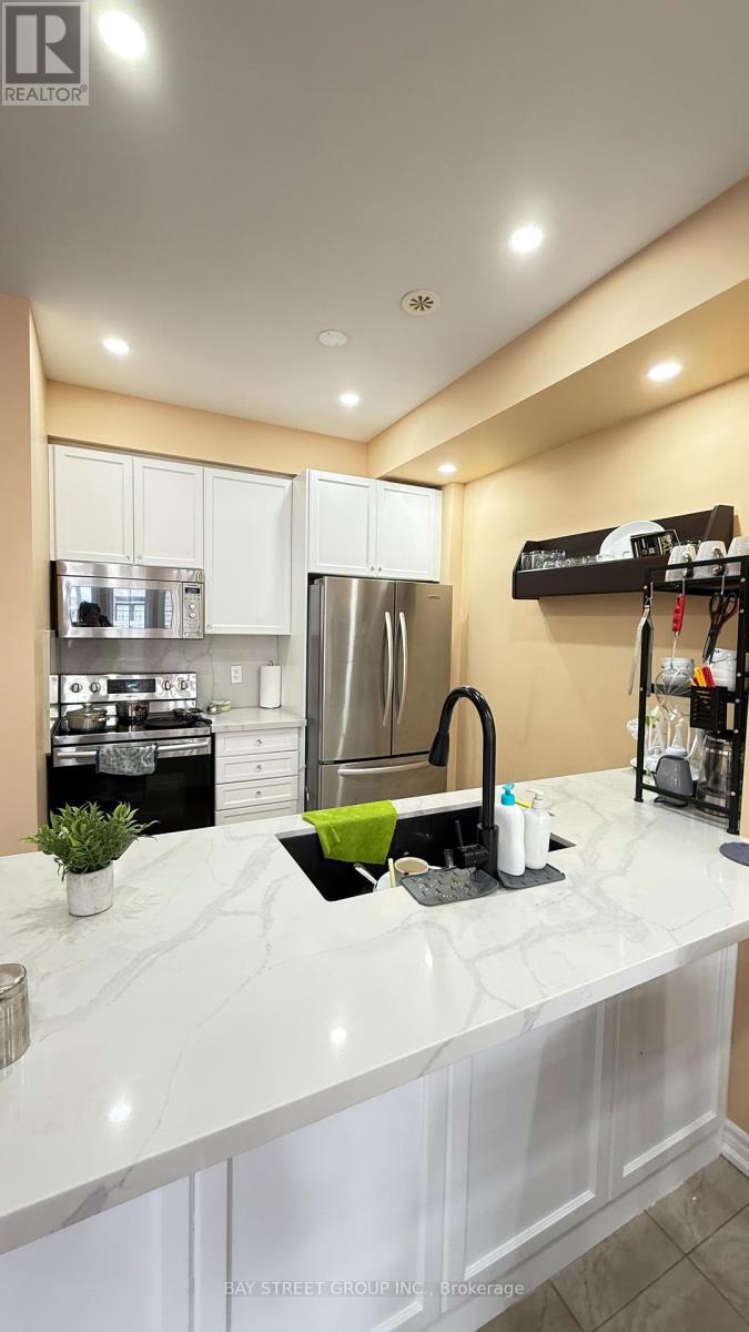 21 - 2435 Greenwich Drive, Oakville, Ontario  L6M 0S4 - Photo 4 - W12608458