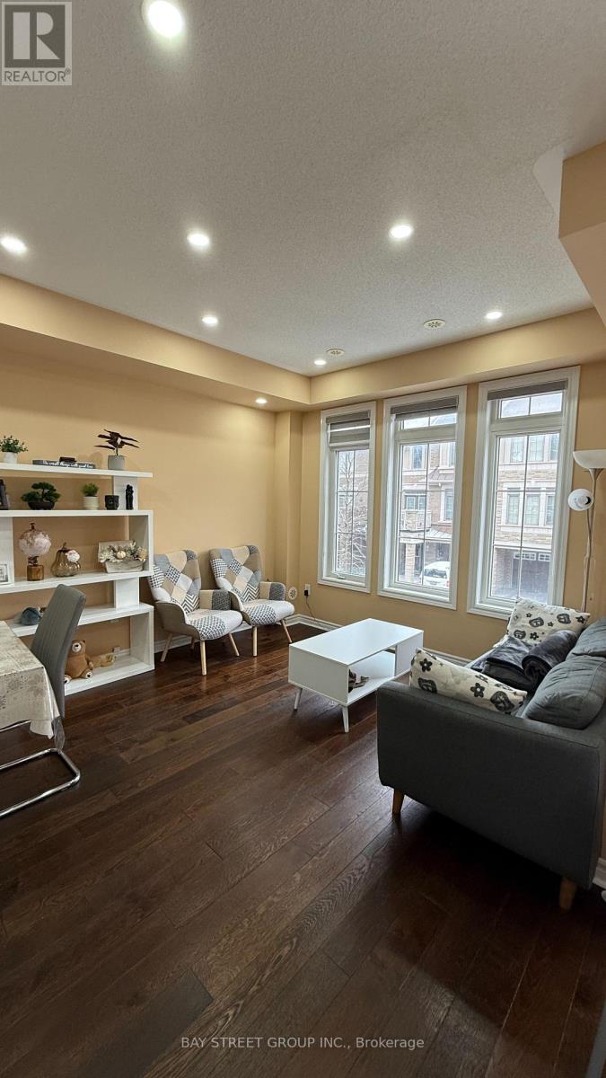 21 - 2435 Greenwich Drive, Oakville, Ontario  L6M 0S4 - Photo 7 - W12608458