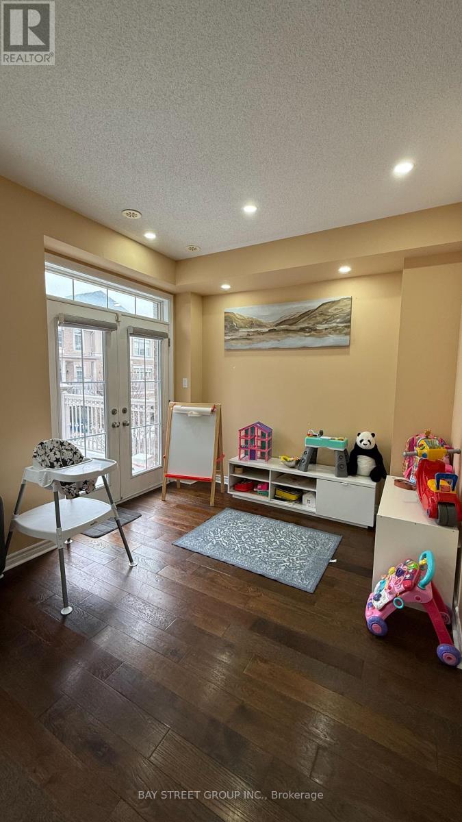 21 - 2435 Greenwich Drive, Oakville, Ontario  L6M 0S4 - Photo 8 - W12608458