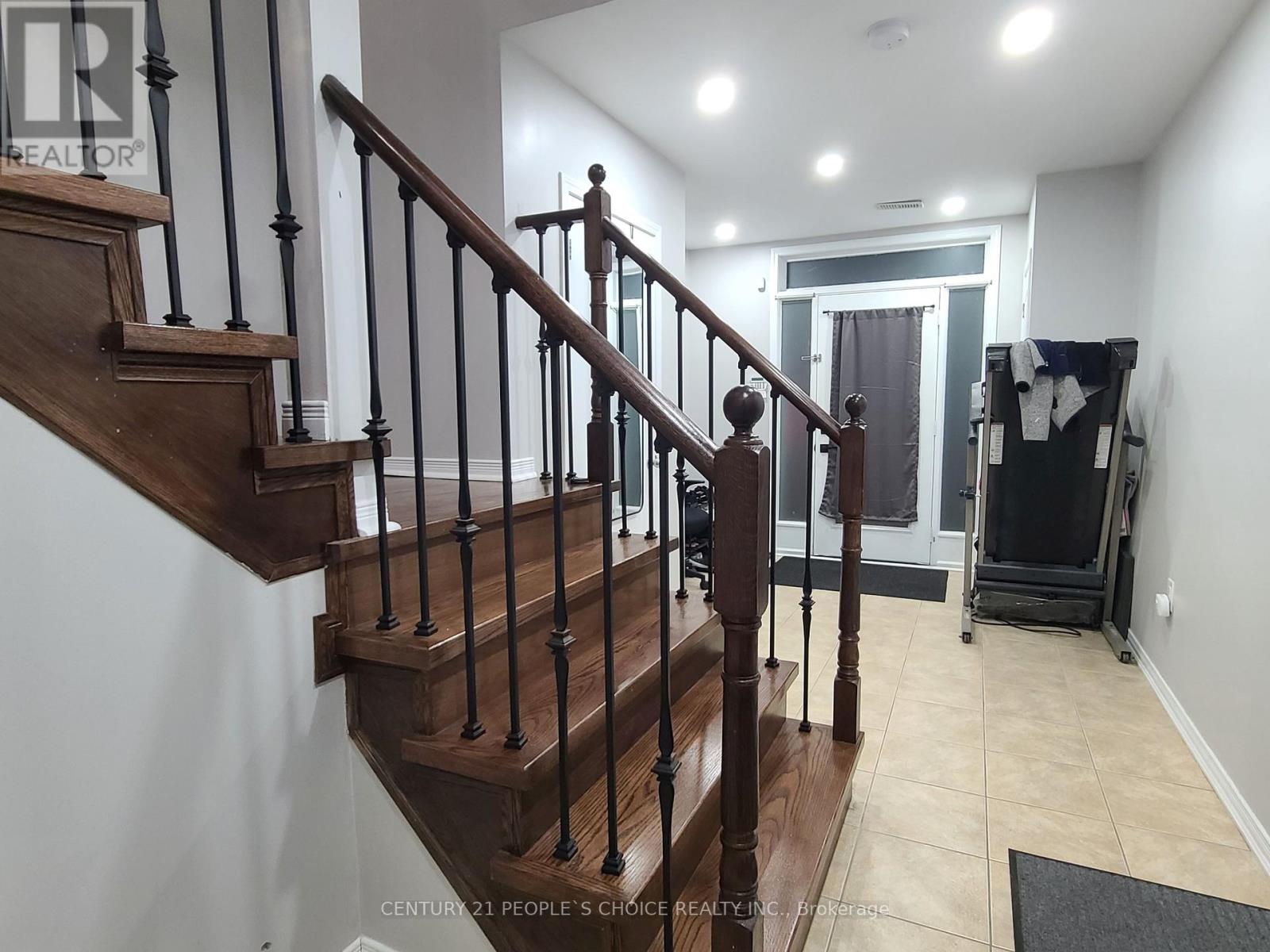 13 Birchfield Crescent, Caledon, Ontario  L7C 3P6 - Photo 9 - W12608466