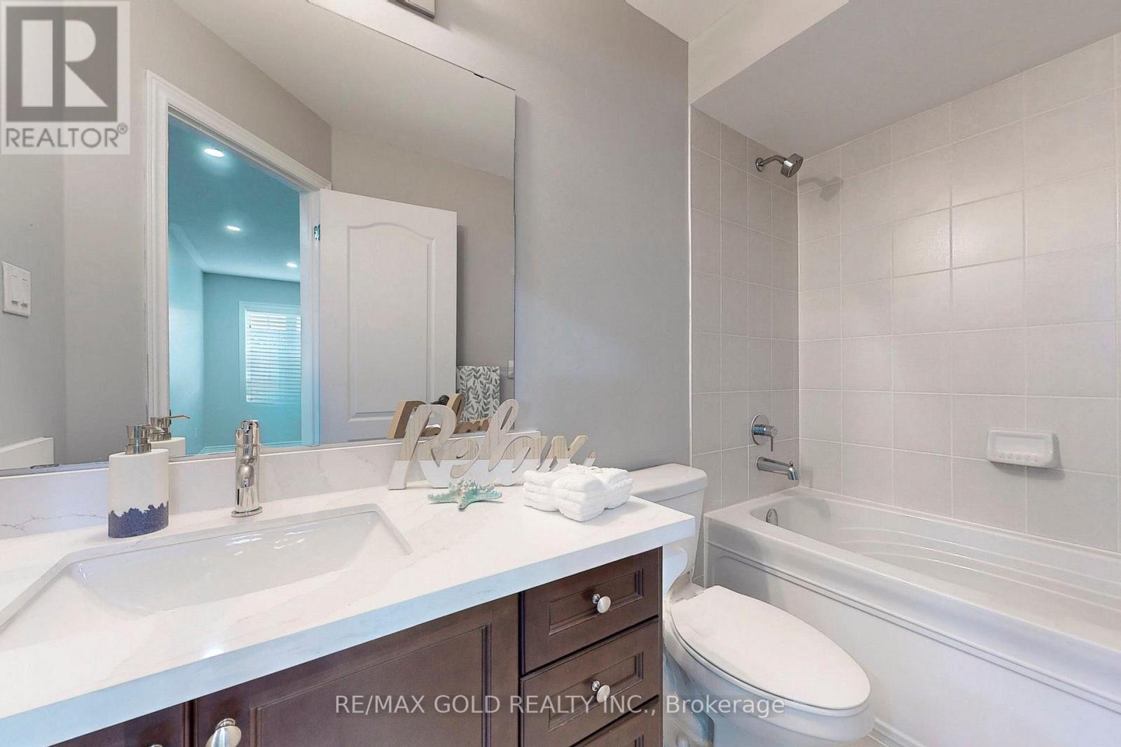 9 Lobelia Street, Brampton, Ontario  L6R 3Z6 - Photo 26 - W12608470