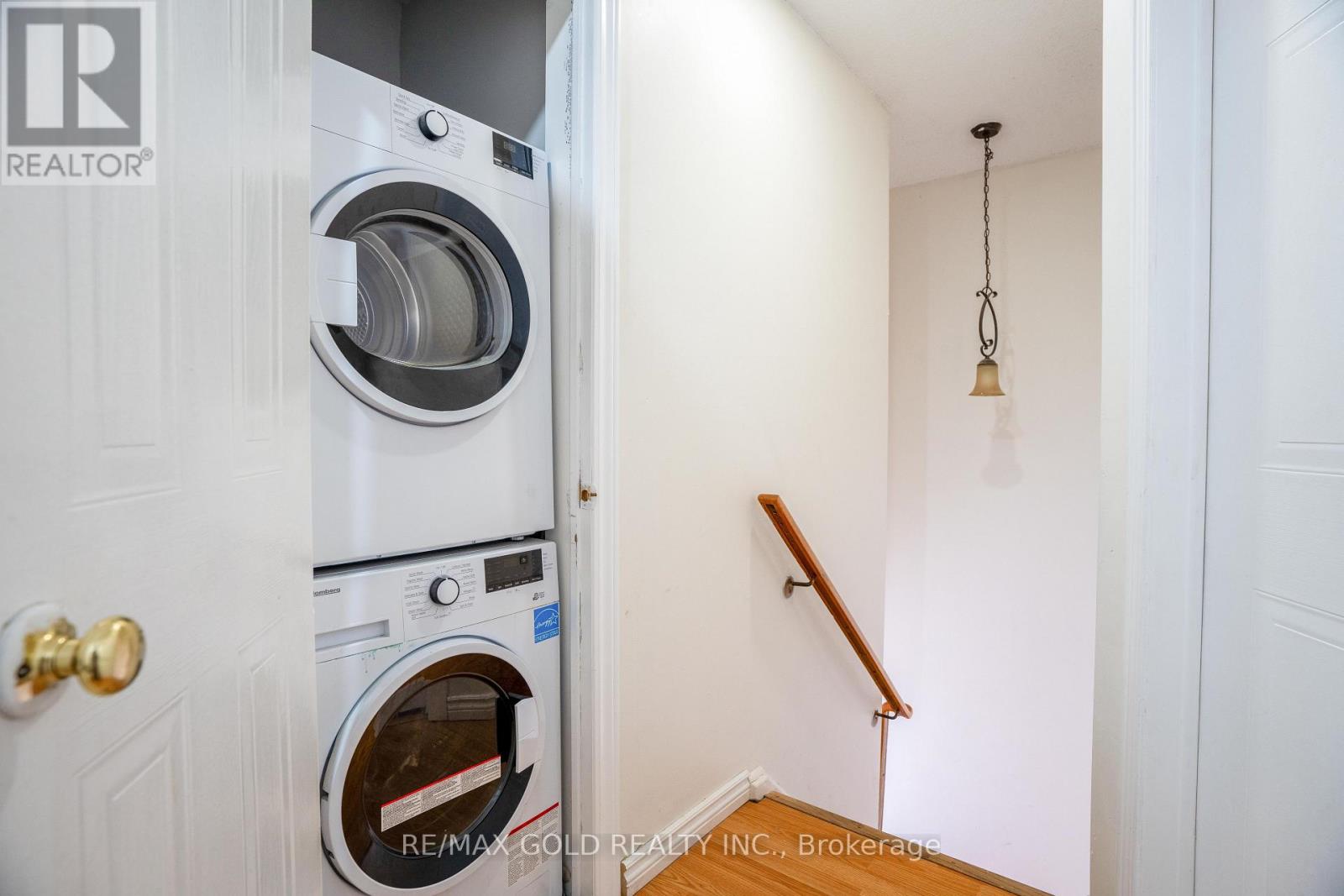 5563 Lockengate Court, Mississauga, Ontario  L5R 3M8 - Photo 16 - W12608472