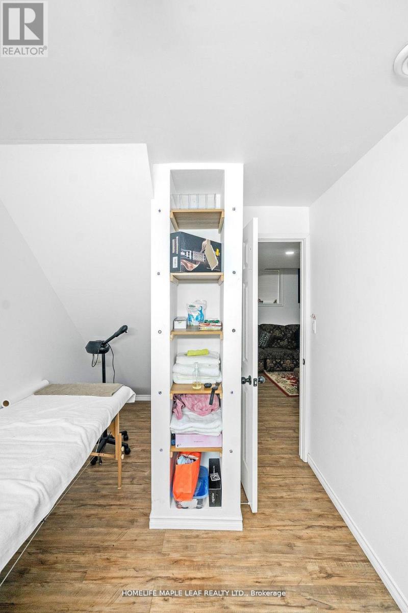 93 Middleton Avenue, London South, Ontario  N6L 0G4 - Photo 10 - X12608464