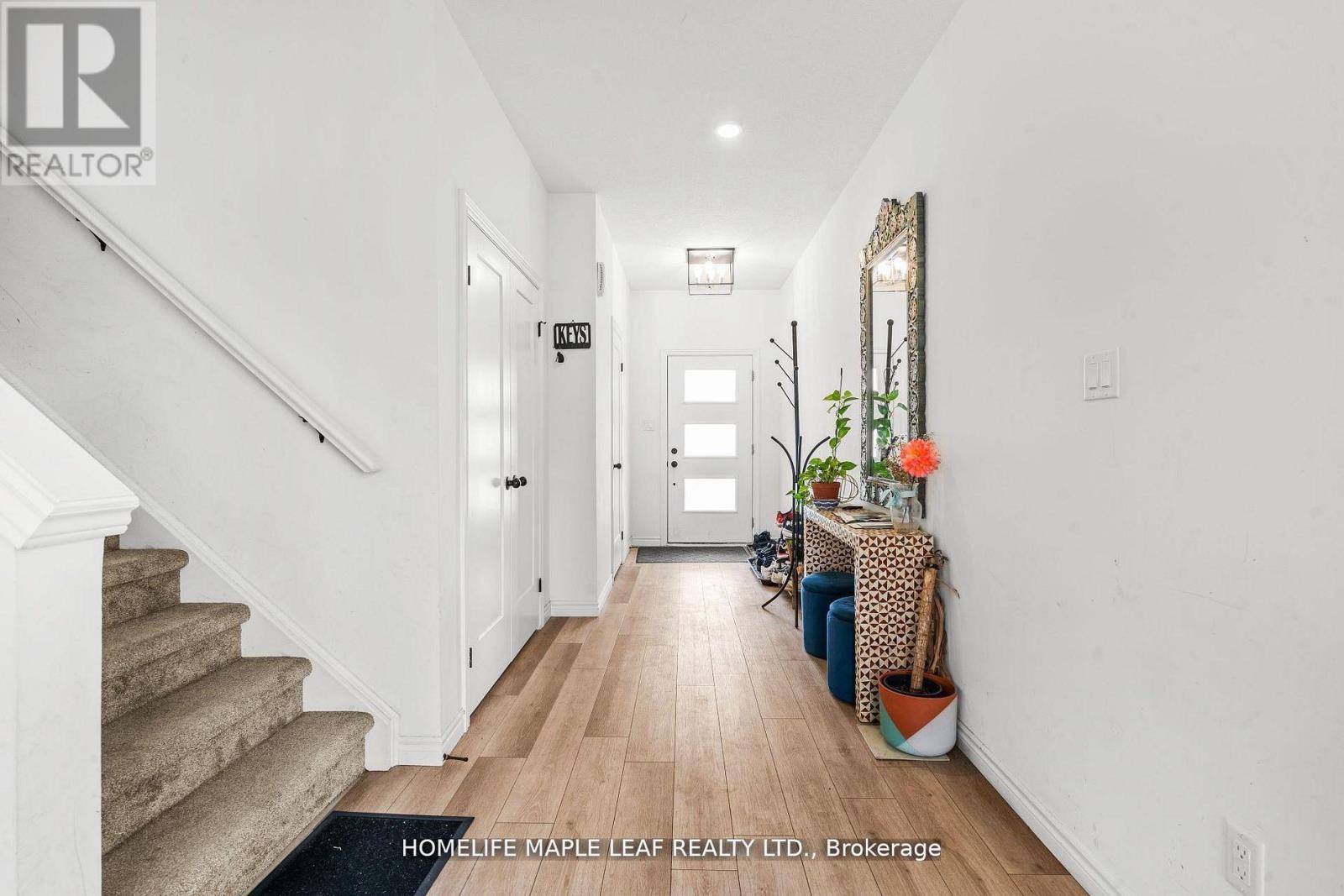 93 Middleton Avenue, London South, Ontario  N6L 0G4 - Photo 7 - X12608464