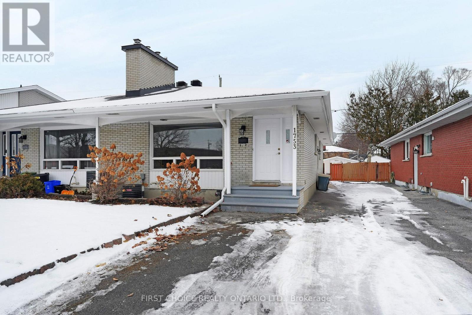 1753 Heron Road, Ottawa, Ontario K1V 6A2 - Photo 1 - X12608502