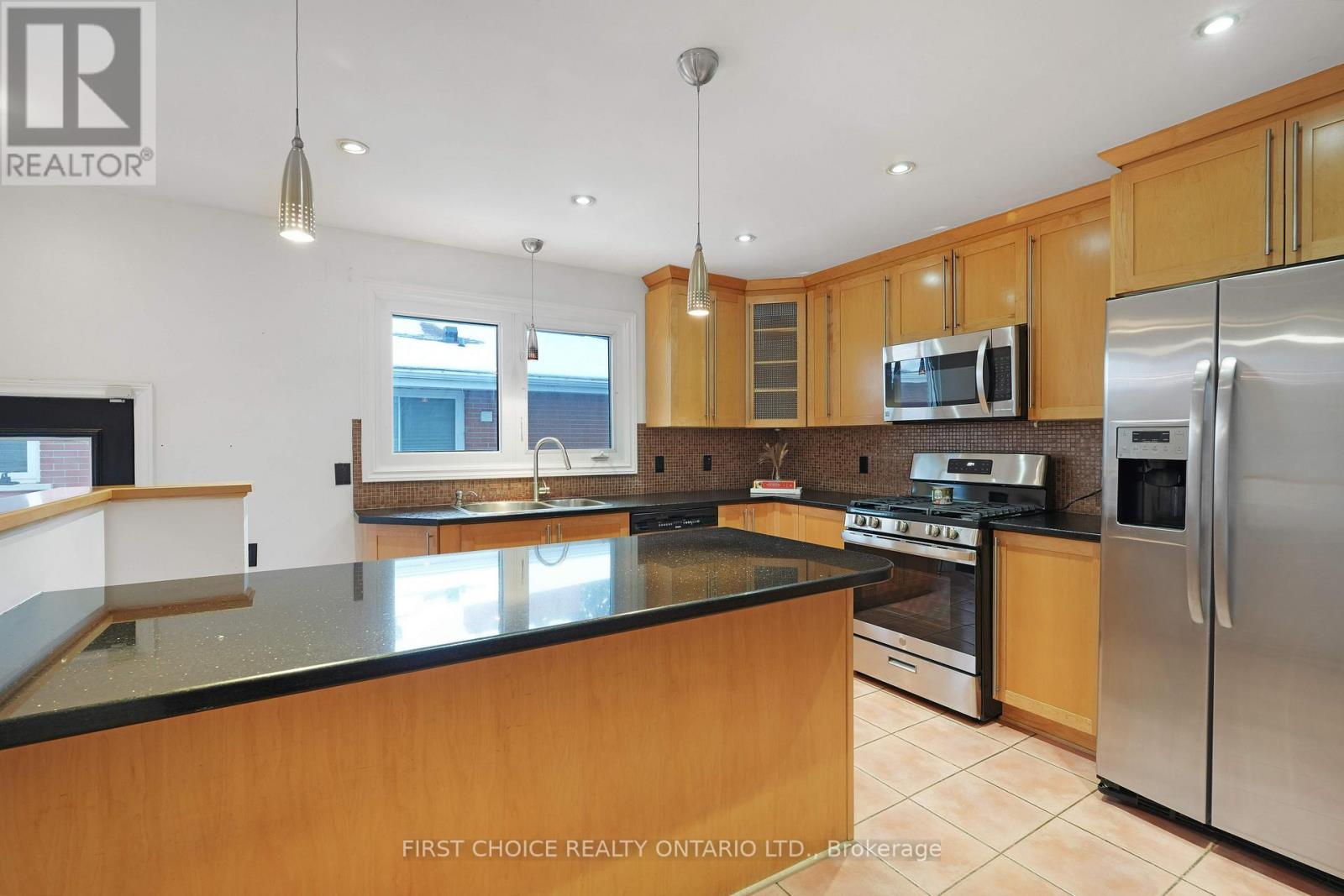 1753 Heron Road, Ottawa, Ontario K1V 6A2 - Photo 15 - X12608502