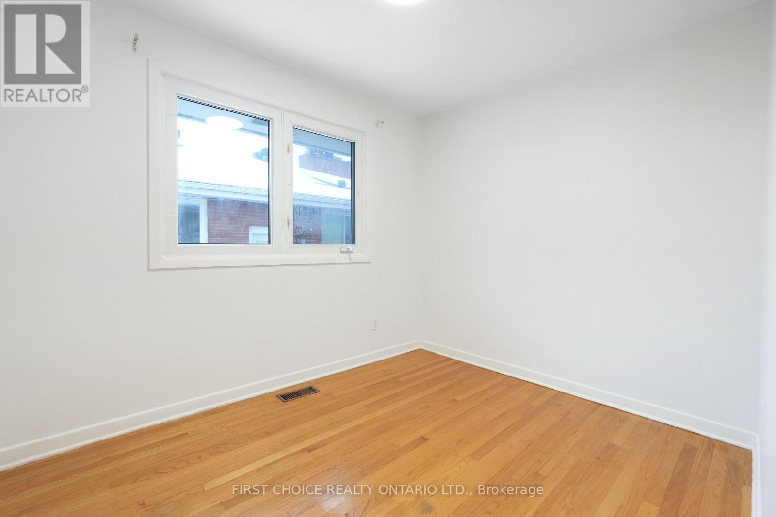 1753 Heron Road, Ottawa, Ontario K1V 6A2 - Photo 18 - X12608502