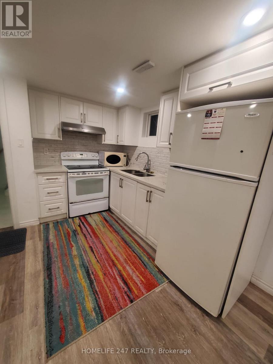 6 Stonecrop Lane, Toronto, Ontario  M9V 3T8 - Photo 5 - W12608504