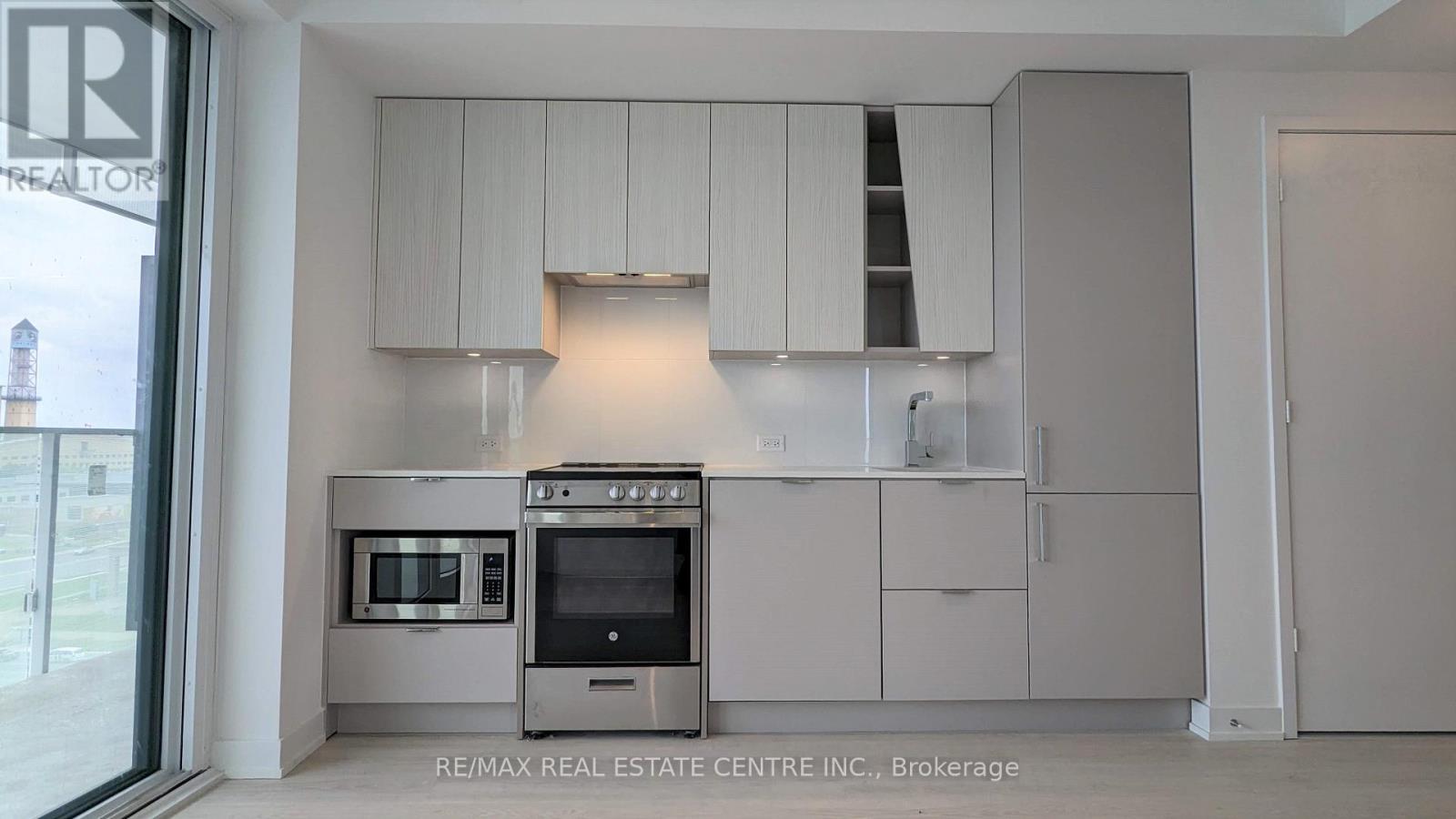 811 - 3883 Quartz Road, Mississauga, Ontario  L5B 4M6 - Photo 2 - W12608506