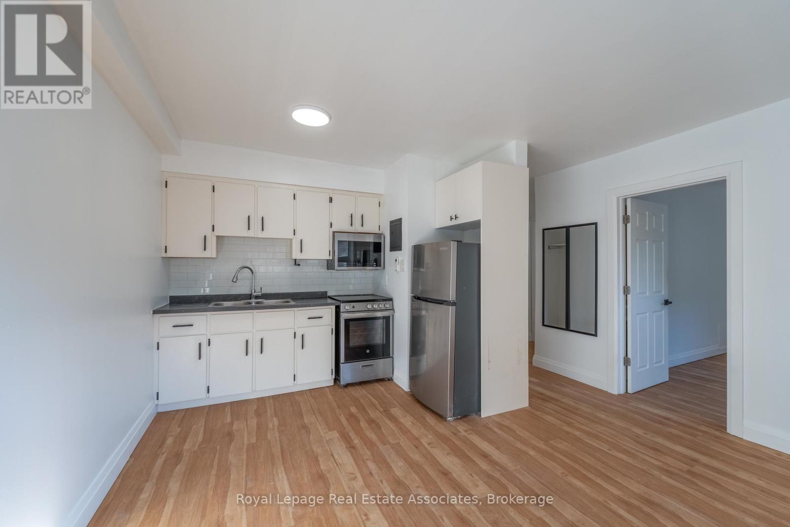 8 - 122 VICTORIA AVENUE N, Hamilton, Ontario