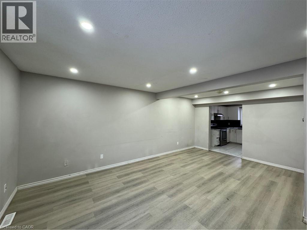 190 Fleming Drive Unit# 34, London, Ontario  N5V 5B8 - Photo 2 - 40749449