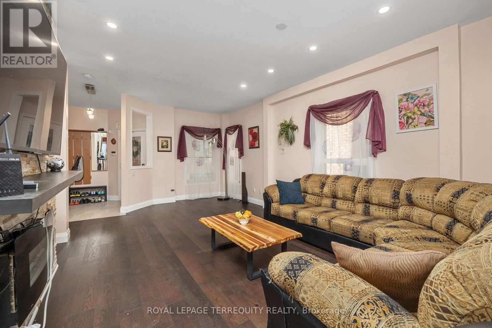 111 English Oak Drive, Richmond Hill, Ontario  L4E 3X4 - Photo 10 - N12462977