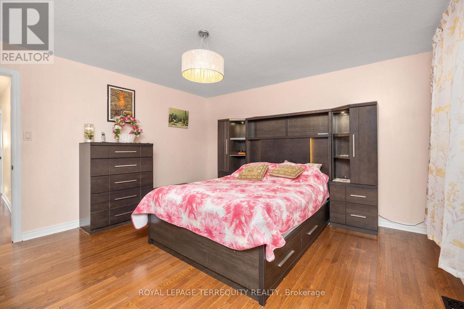 111 English Oak Drive, Richmond Hill, Ontario  L4E 3X4 - Photo 24 - N12462977