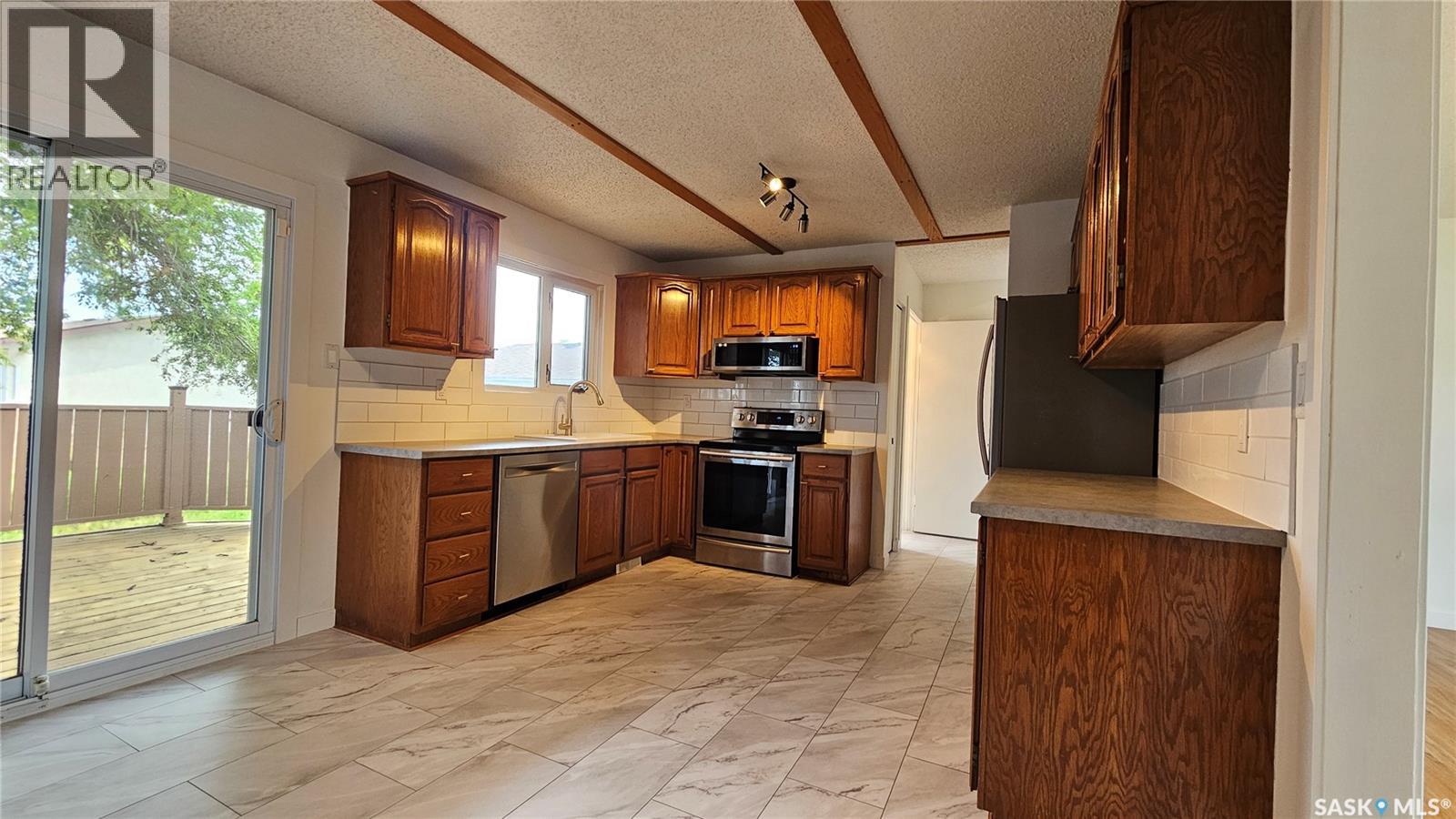 1386 Manitou Crescent, Moose Jaw, Saskatchewan  S6H 7C5 - Photo 14 - SK011487