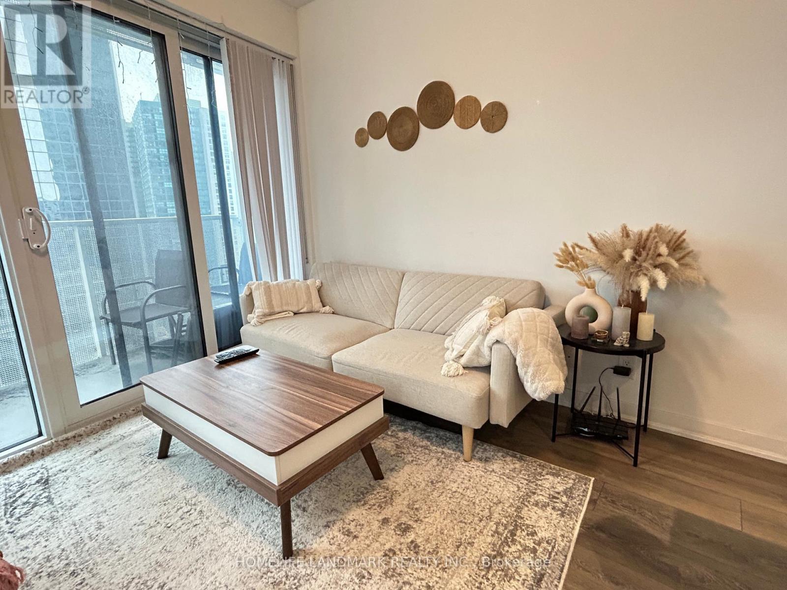 1907 - 100 Harbour Street, Toronto (Waterfront Communities), Ontario  M5J 0B5 - Photo 8 - C12608522