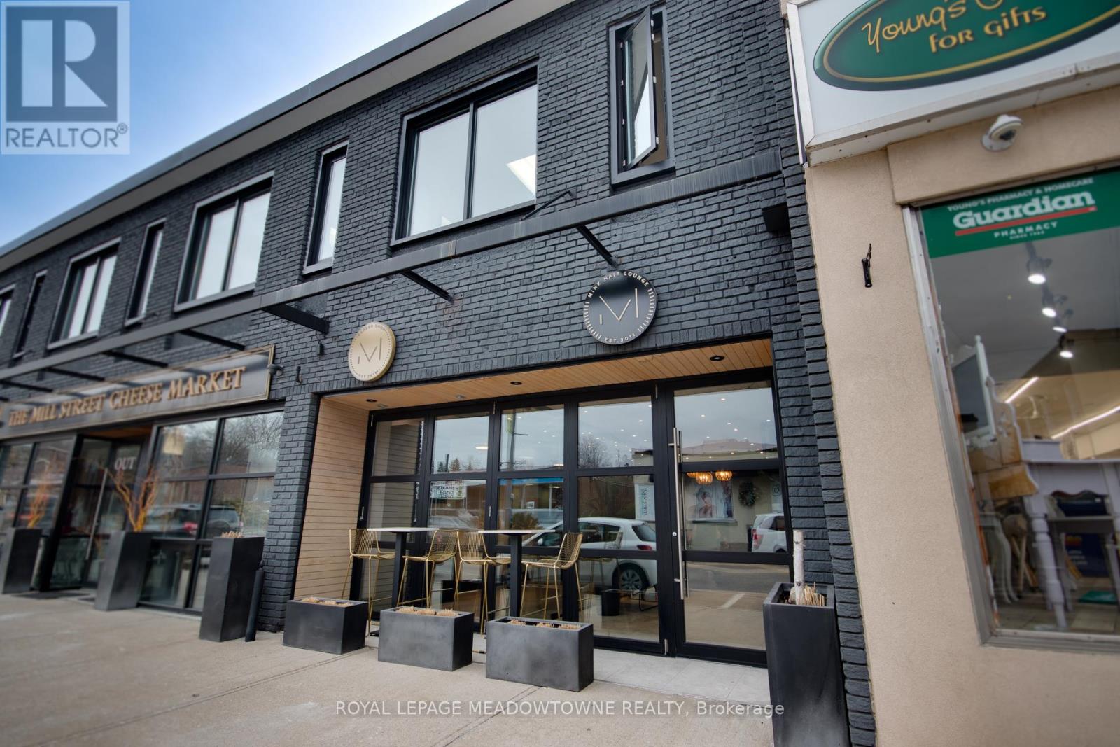 1 - 43 Main Street S, Halton Hills, Ontario L7G 3H2 - Photo 4 - W12573346