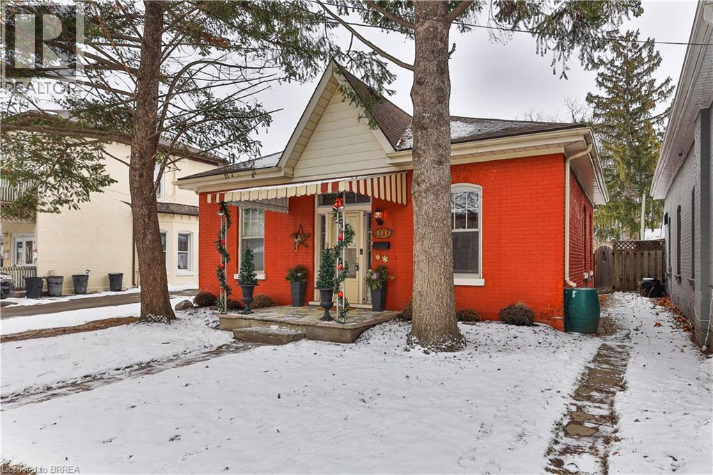 141 Alfred Street, Brantford, Ontario N3S 5G7 - Photo 2 - 40773127