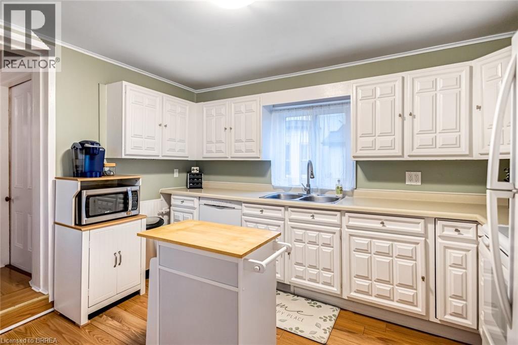141 Alfred Street, Brantford, Ontario N3S 5G7 - Photo 11 - 40773127