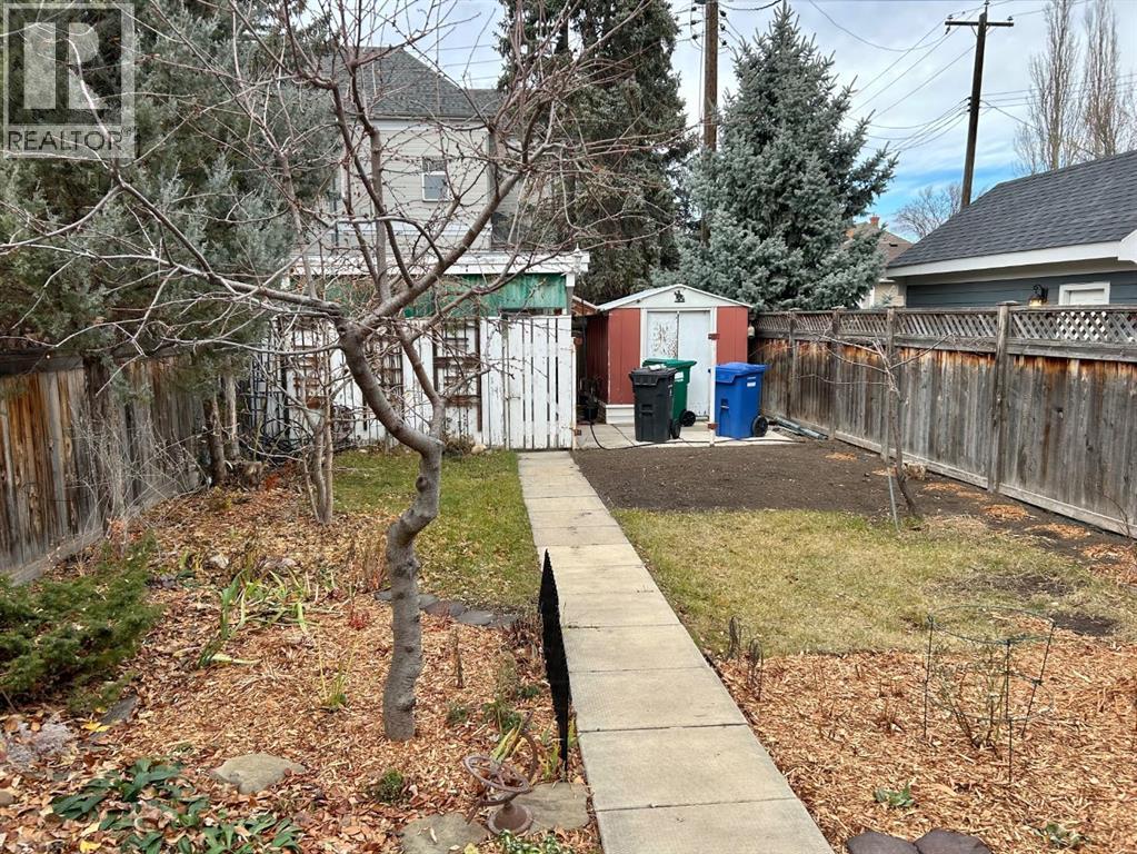 1263 5 Avenue S, Lethbridge, Alberta T1J 0V6 - Photo 2 - A2272086