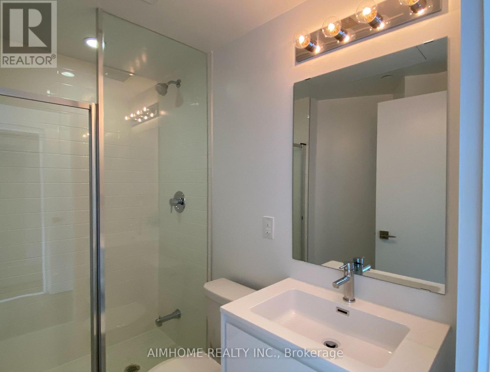 704 - 159 Wellesley Street E, Toronto, Ontario  M4Y 0H5 - Photo 5 - C12608544