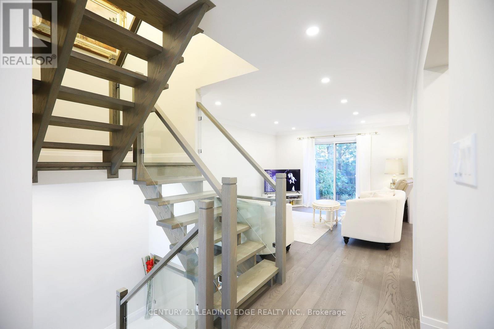 15 Morning Glory Way, Toronto, Ontario  M2H 3M2 - Photo 4 - C12608554