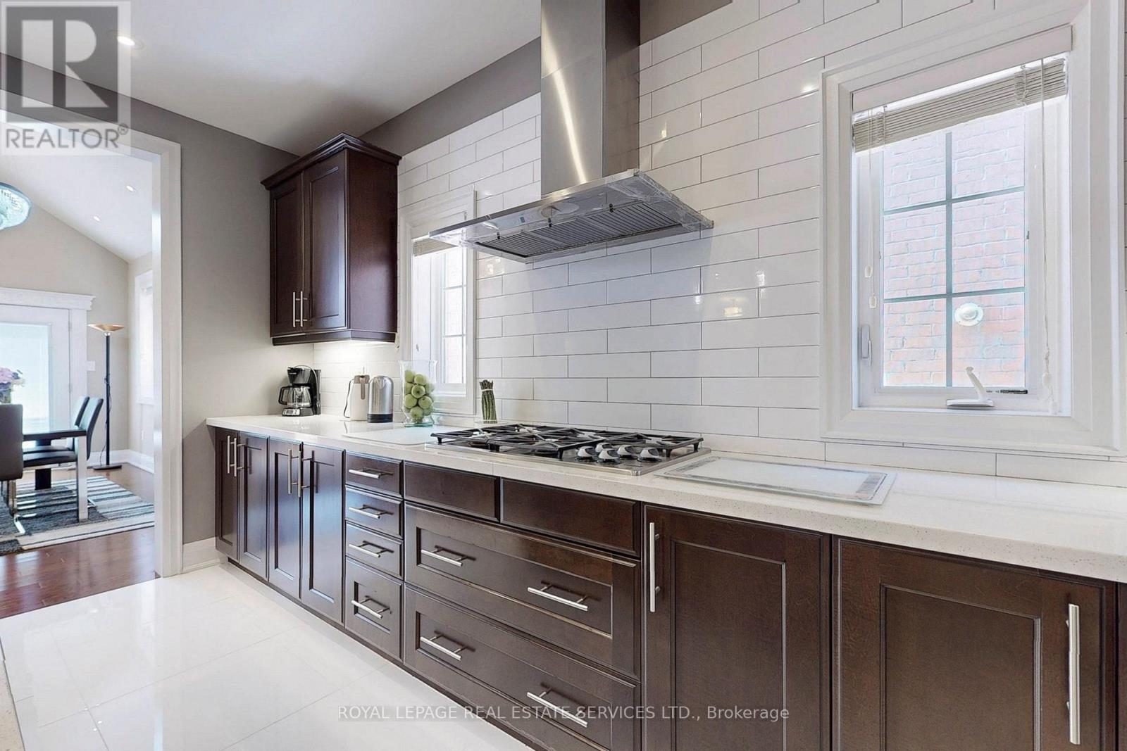 149 Coastline Drive, Brampton, Ontario  L6Y 0L7 - Photo 21 - W12391022