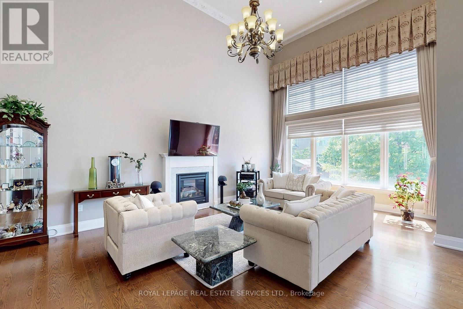 149 Coastline Drive, Brampton, Ontario  L6Y 0L7 - Photo 9 - W12391022