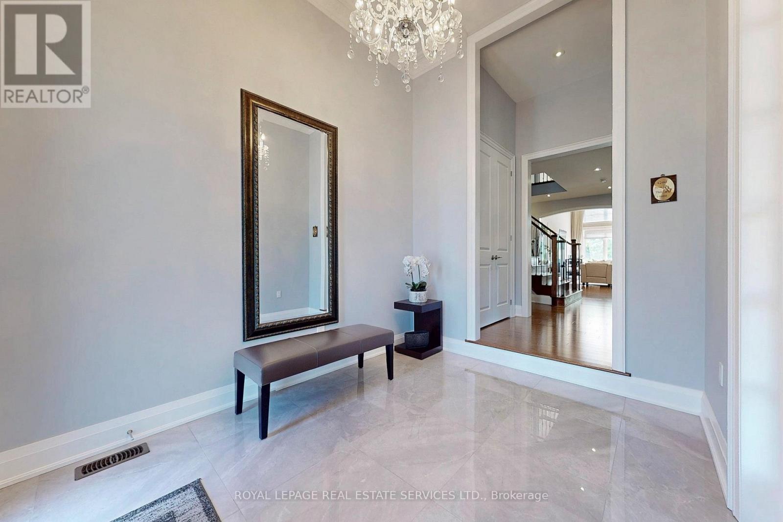 149 Coastline Drive, Brampton, Ontario  L6Y 0L7 - Photo 6 - W12391022