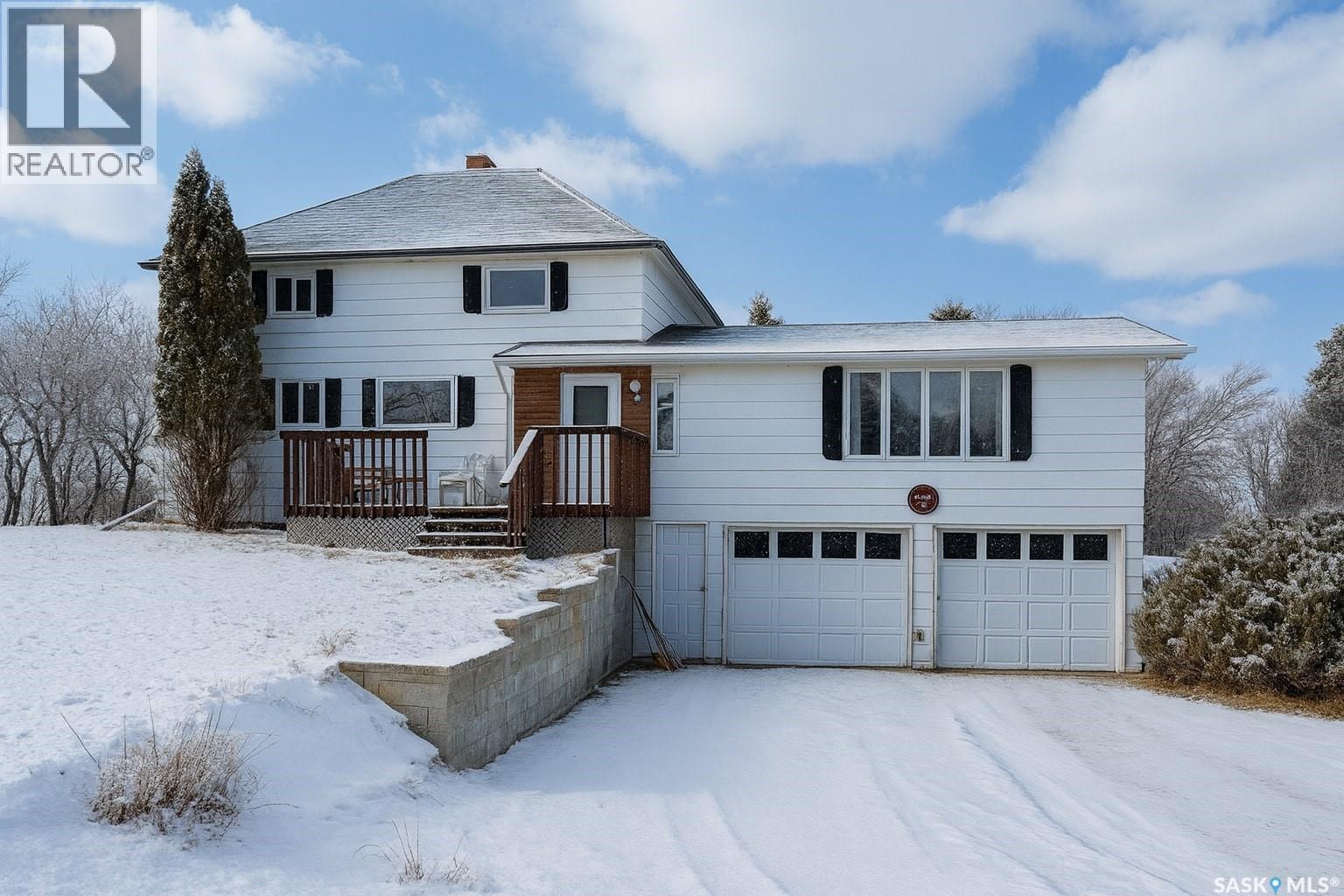 Klassen Acreage - Stewart Valley, Saskatchewan Landing Rm No.167, Saskatchewan  S0N 0E9 - Photo 2 - SK025319