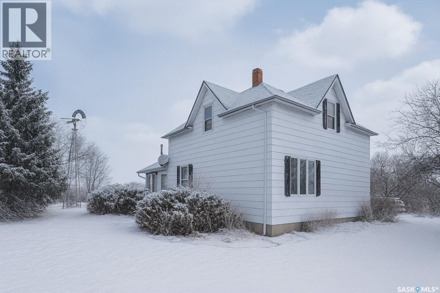 Klassen Acreage - Stewart Valley, Saskatchewan Landing Rm No.167, Saskatchewan  S0N 0E9 - Photo 3 - SK025319